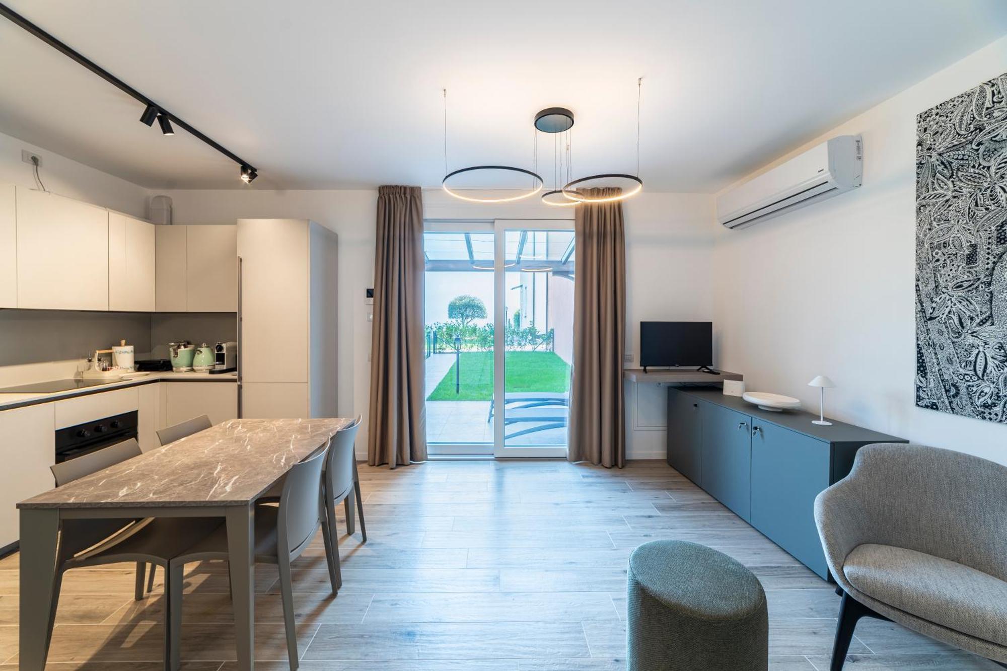 Alex'S Luxury Lake View Apt Pool And Tennis Côme Esterno foto